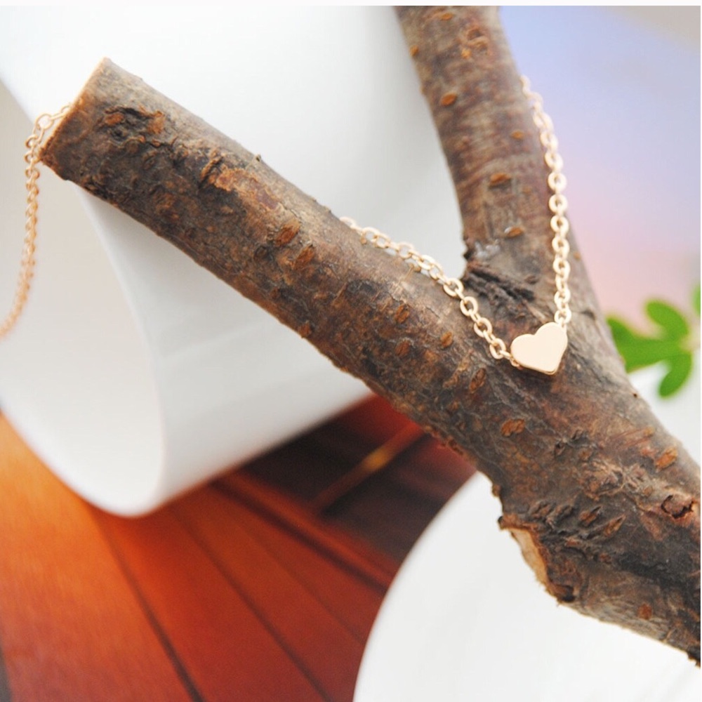 Dainty Pendant Heart Necklace (Gold) - Picture 6 of 6